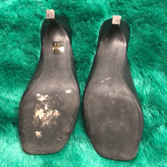 High Heels - Picture 4 of 7